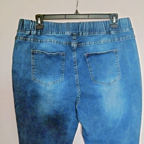 Women's Blue Distressed Jeans Sz 4XL - Picture 8 of 9